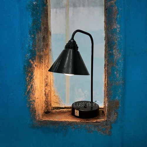 رومیزی مینیمال ژاپنی با کلاهک کلید روی بدنه برند OWL